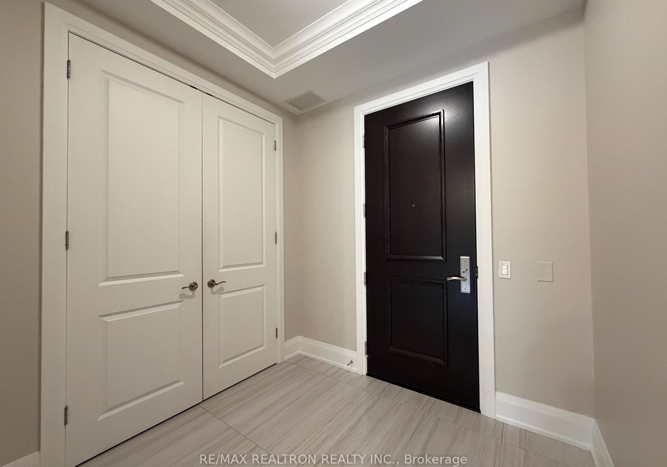 9909-pine-valley-drive-vaughan-ontario-n13094086
