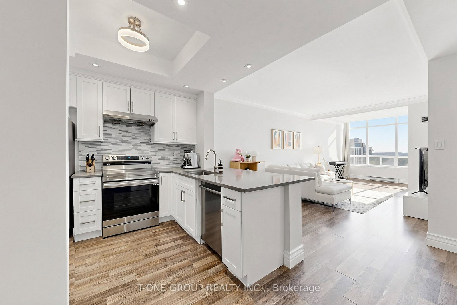 22-clarissa-drive-richmond-hill-ontario-n13095526