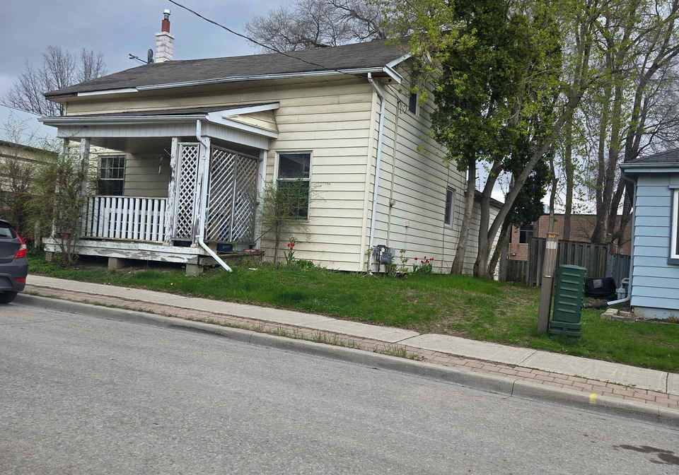 451-simcoe-street-newmarket-ontario-n13098308