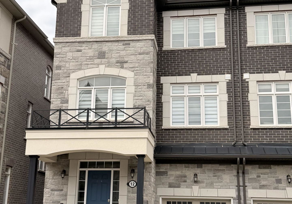 12-globemaster-lane-richmond-hill-ontario-n13098476