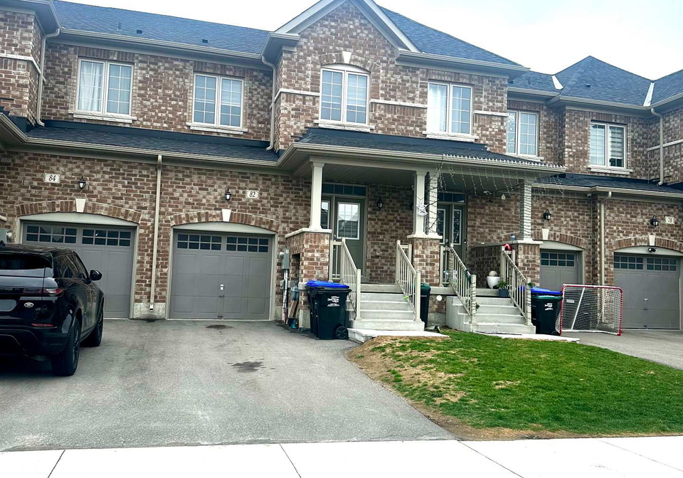 82-ferragine-crescent-bradford-west-gwillimbury-ontario-n13098614