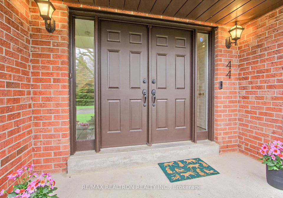 44-ward-avenue-east-gwillimbury-ontario-n13098766