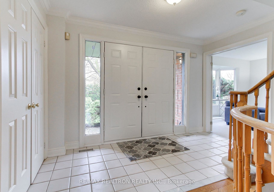 44-ward-avenue-east-gwillimbury-ontario-n13098766