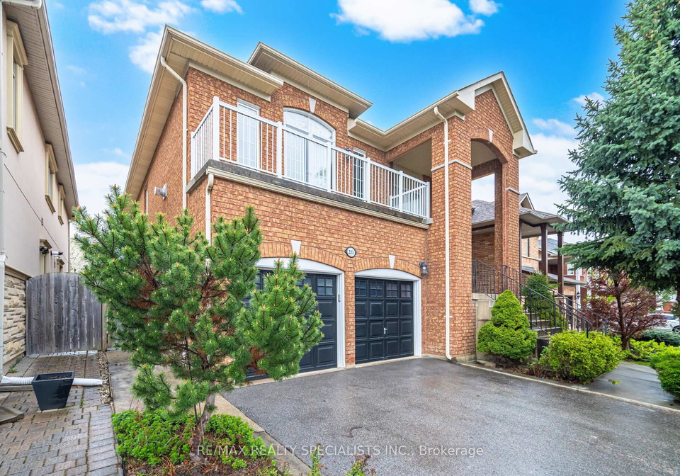223-sonoma-boulevard-vaughan-ontario-n13099166