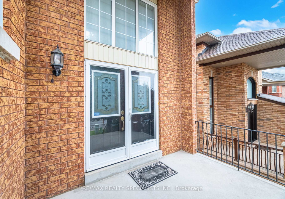223-sonoma-boulevard-vaughan-ontario-n13099166