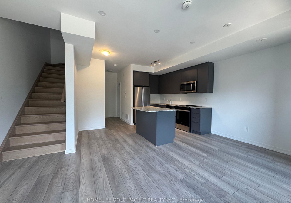 22-lytham-green-circle-newmarket-ontario-n13099502