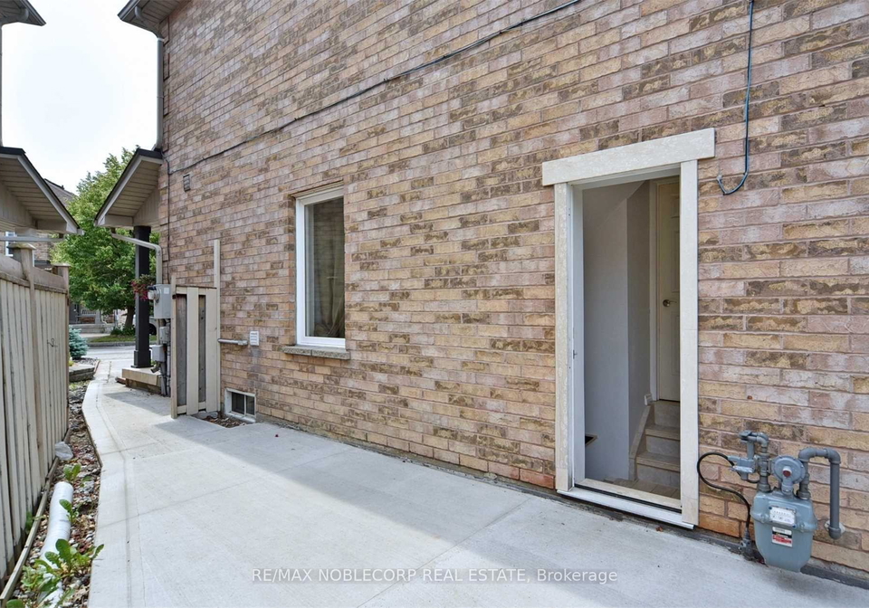16103-foxchase-avenue-vaughan-ontario-n13099840