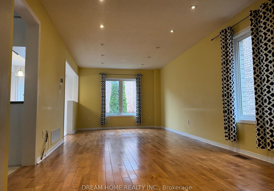 222-coleridge-drive-newmarket-ontario-n13100712