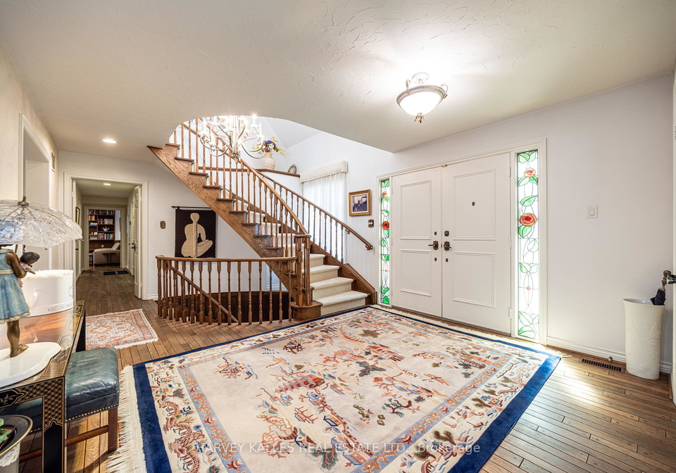 10-whitelaw-court-markham-ontario-n13100808