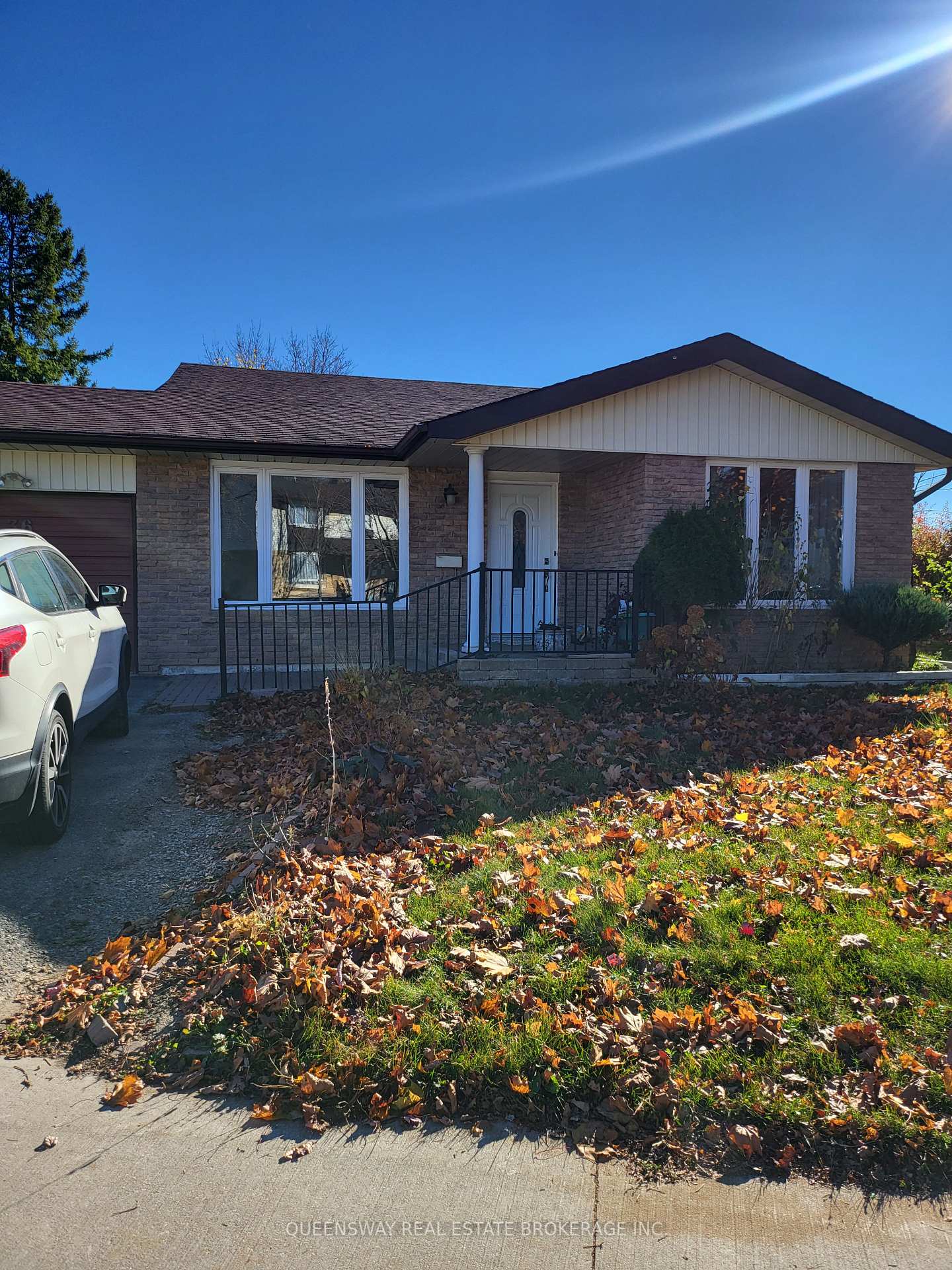 36-cambridge-crescent-bradford-west-gwillimbury-ontario-n13103054