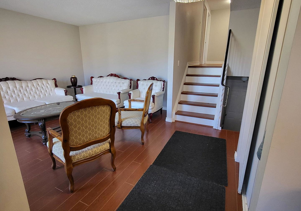 36-cambridge-crescent-bradford-west-gwillimbury-ontario-n13103054