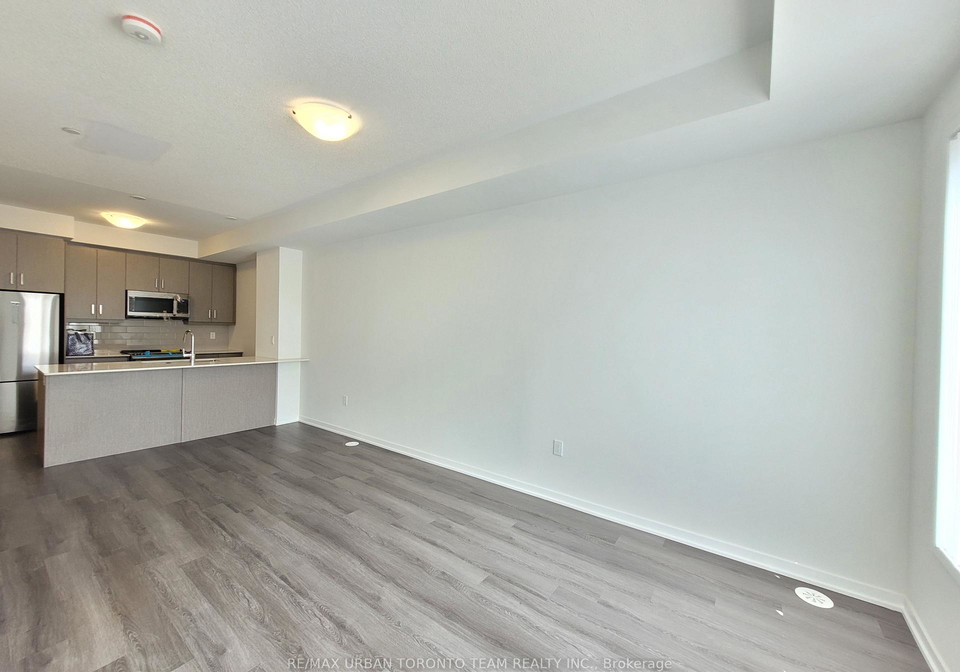 150-honeycrisp-crescent-vaughan-ontario-n13104104
