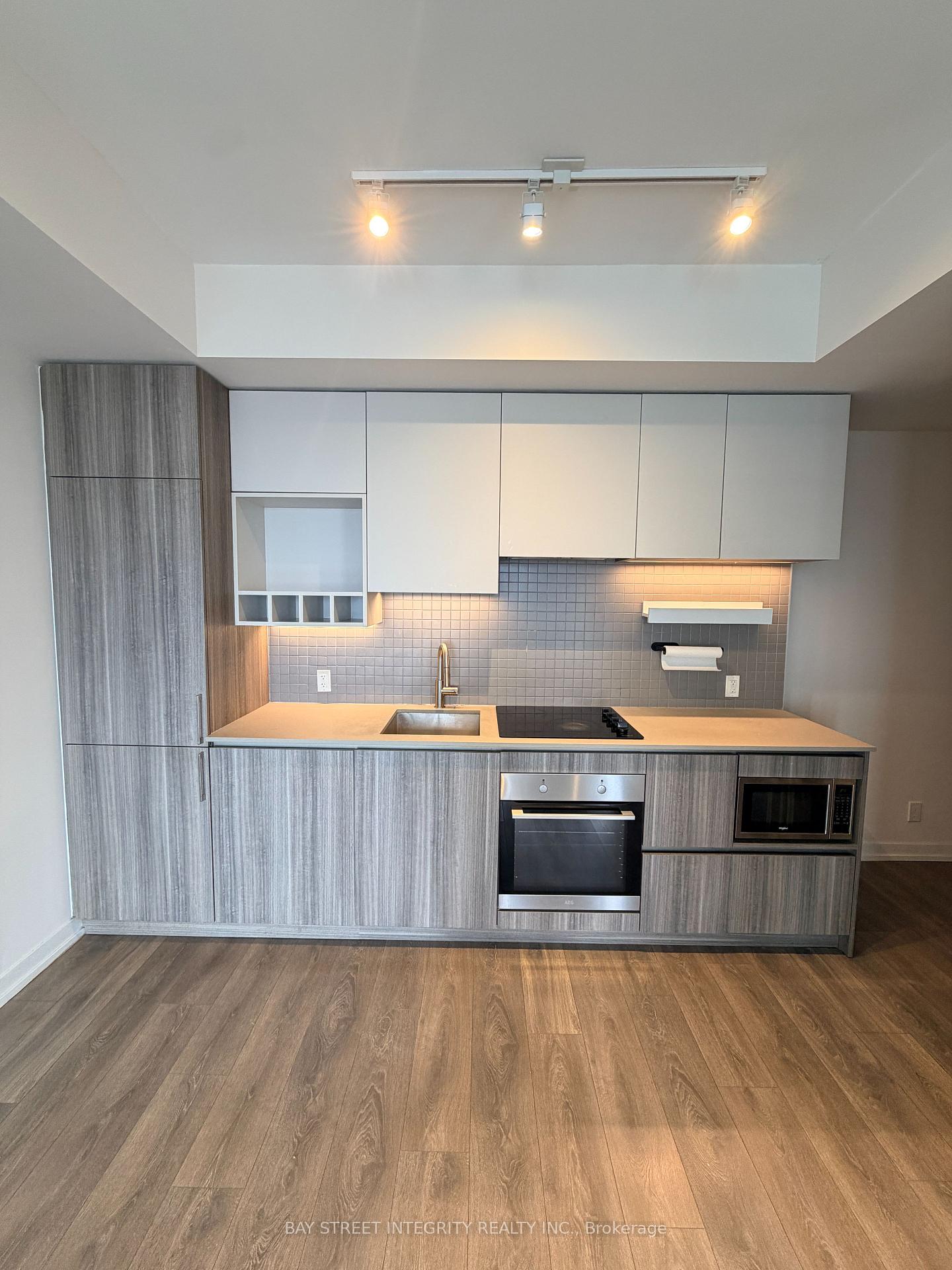 5-buttermill-avenue-vaughan-ontario-n13104312