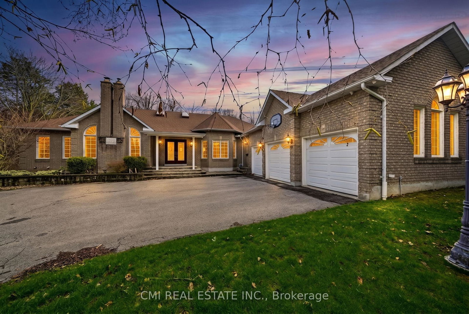 15-treegrove-circle-aurora-ontario-n13104504