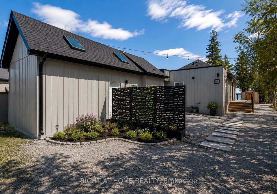 241-rockaway-beach-place-innisfil-ontario-n13105148
