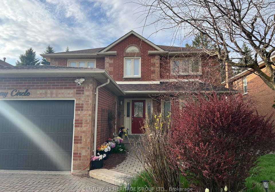 238-glenway-circle-newmarket-ontario-n13105160
