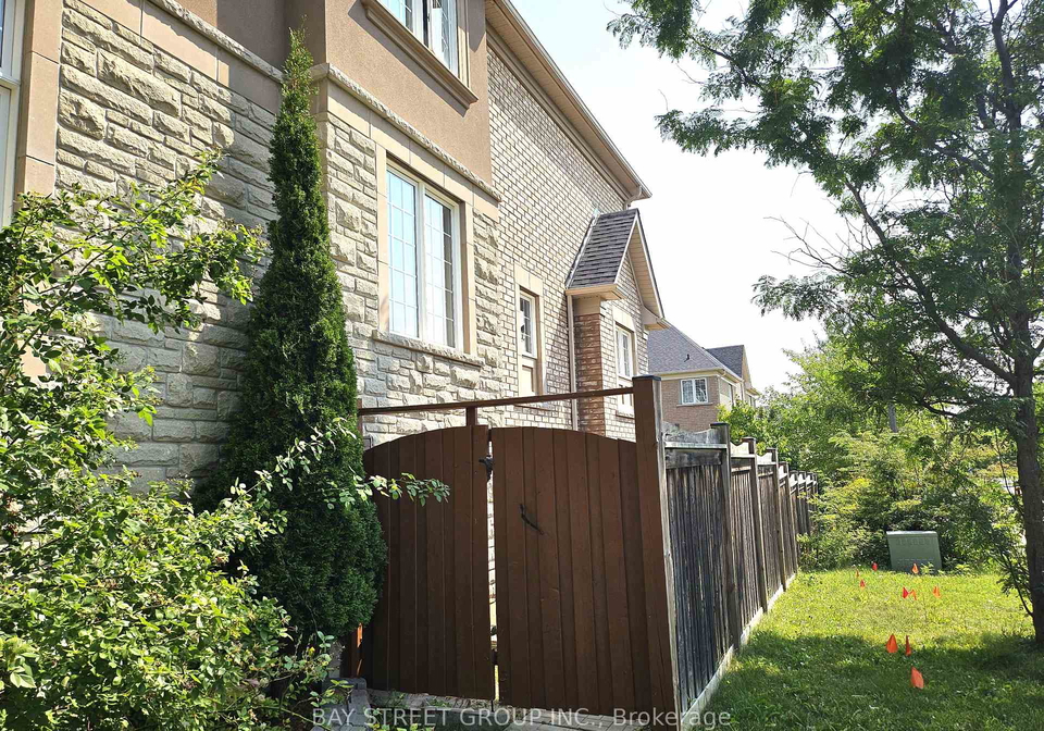 33-valmont-avenue-richmond-hill-ontario-n13105346