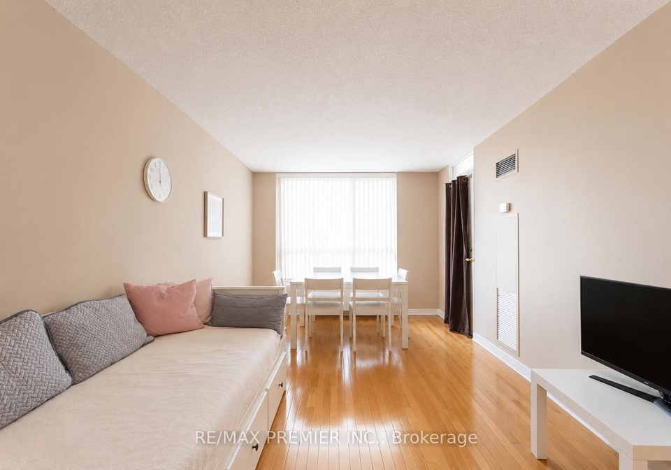 19-northern-heights-drive-richmond-hill-ontario-n13106192