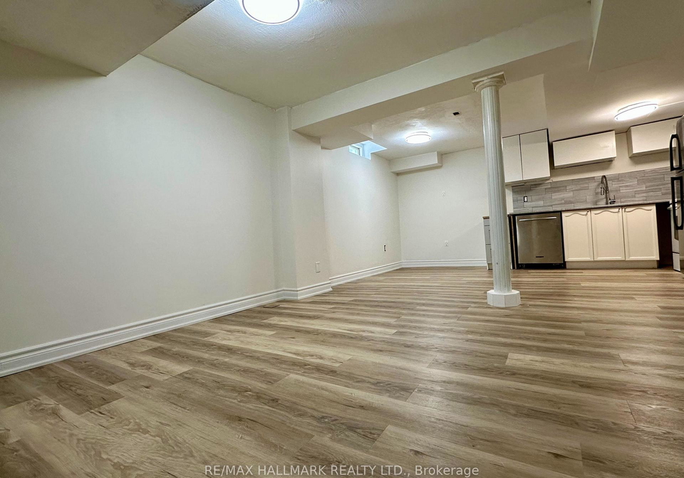 83-red-river-crescent-newmarket-ontario-n13106728
