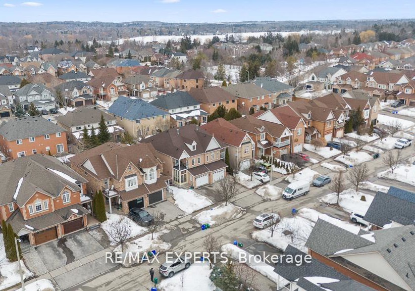 62-colonial-crescent-richmond-hill-ontario-n13106756