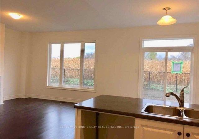 26-festival-court-east-gwillimbury-ontario-n13107362