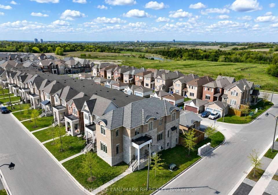 23-clara-may-avenue-east-gwillimbury-ontario-n13108028