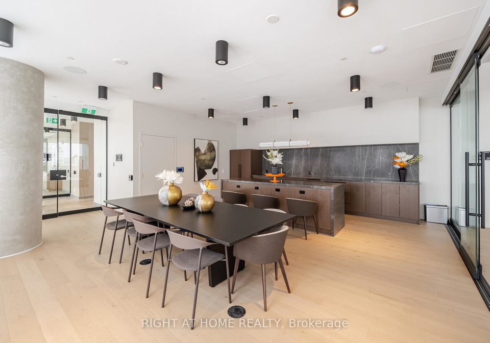 7890-jane-street-vaughan-ontario-n13109130