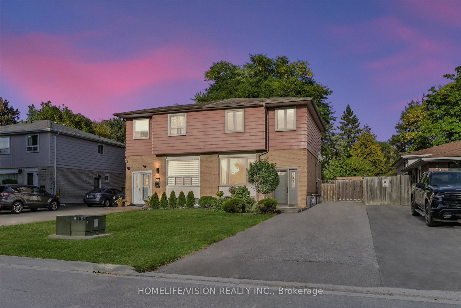 255-cedar-avenue-richmond-hill-ontario-n13109604