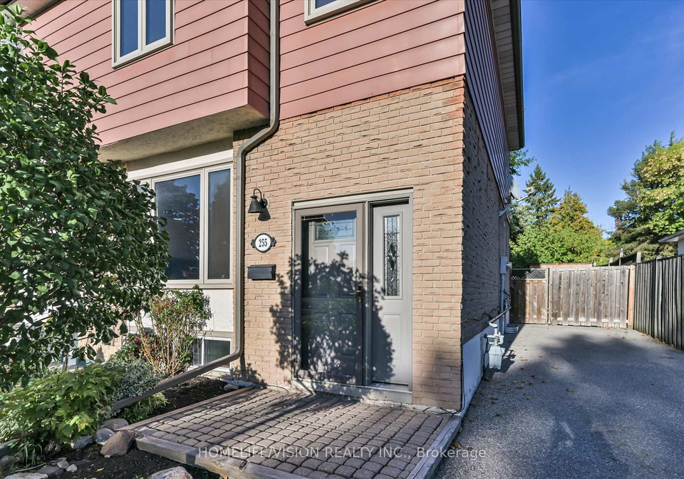 255-cedar-avenue-richmond-hill-ontario-n13109604