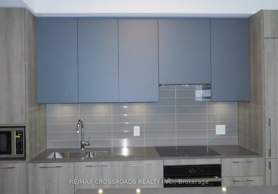 18-water-walk-drive-markham-ontario-n13109884