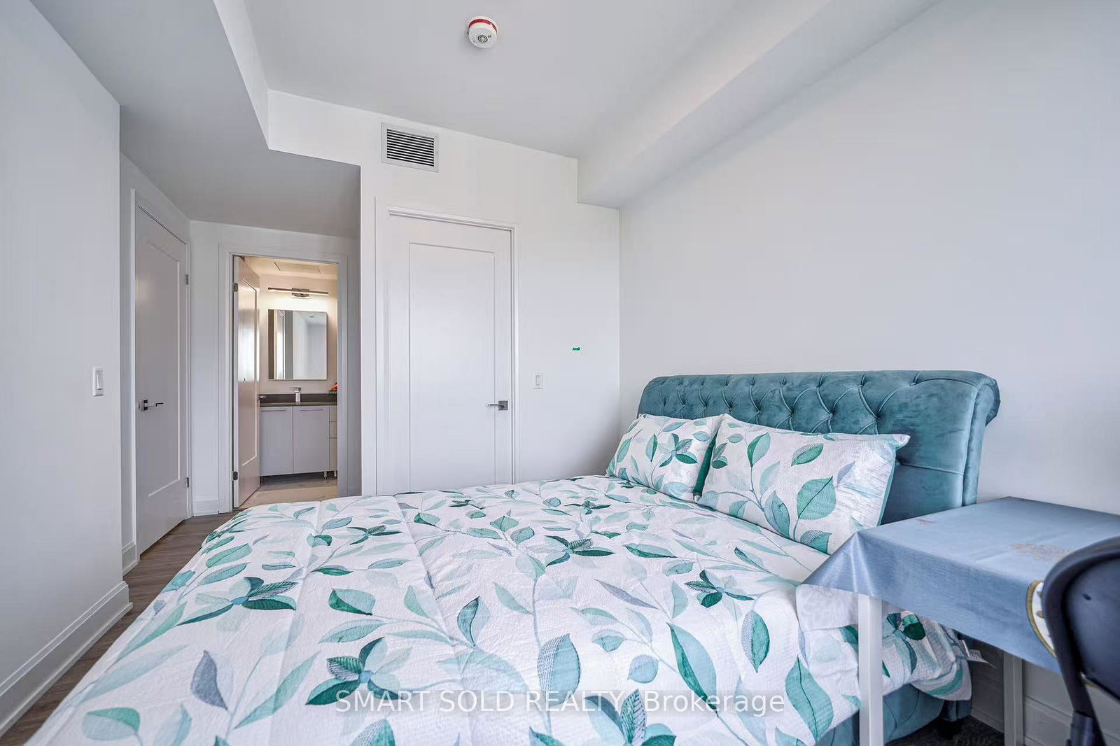 8-water-walk-drive-markham-ontario-n13109942