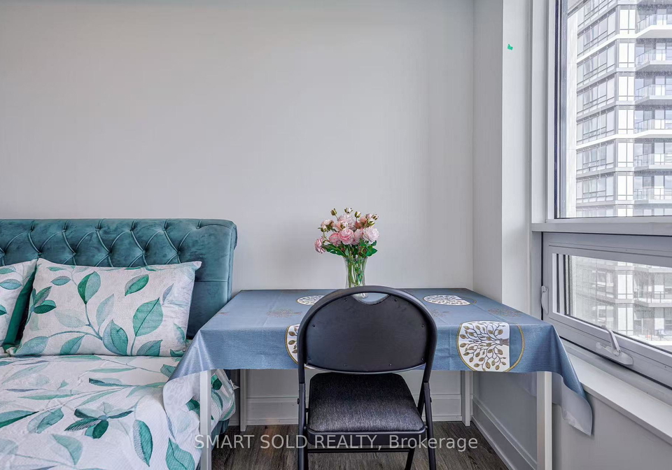 8-water-walk-drive-markham-ontario-n13109942