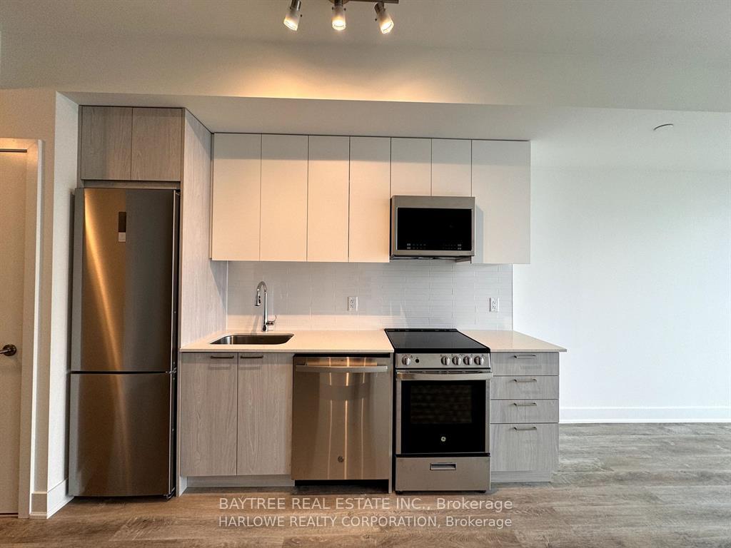 185-deerfield-road-newmarket-ontario-n13111254