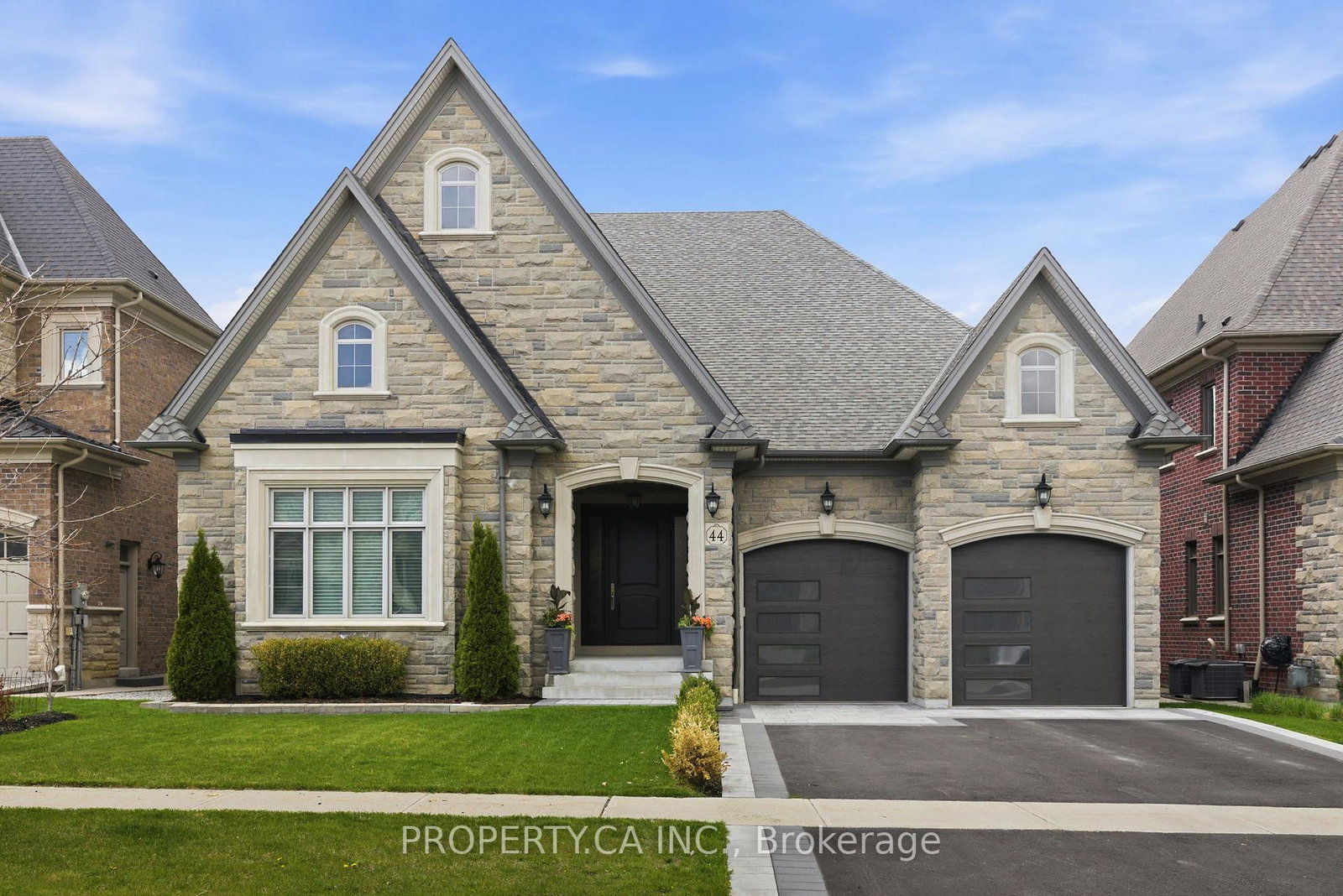 44-hogan-court-king-ontario-n13111908