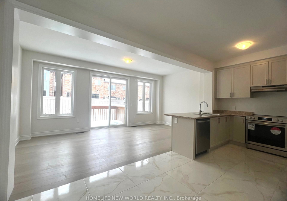 105-kenneth-rogers-crescent-east-gwillimbury-ontario-n13113876