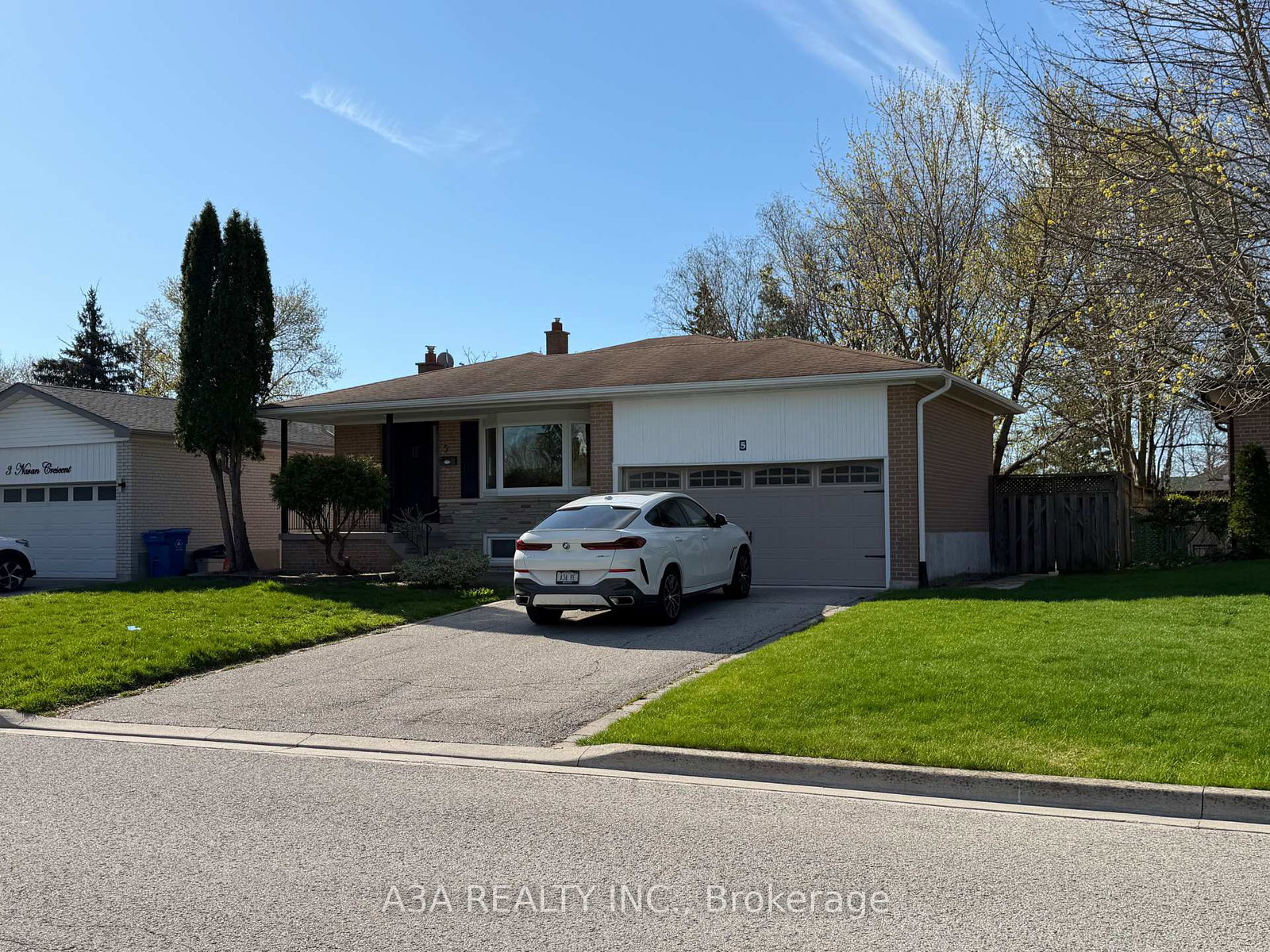 5-navan-crescent-aurora-ontario-n13114696
