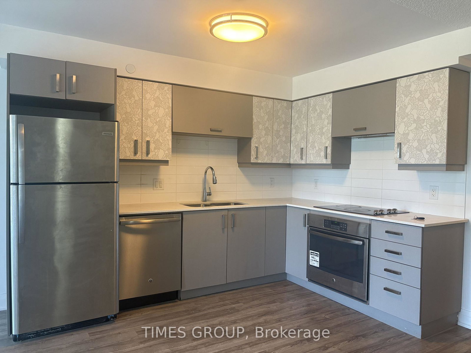 18-uptown-drive-markham-ontario-n13115928
