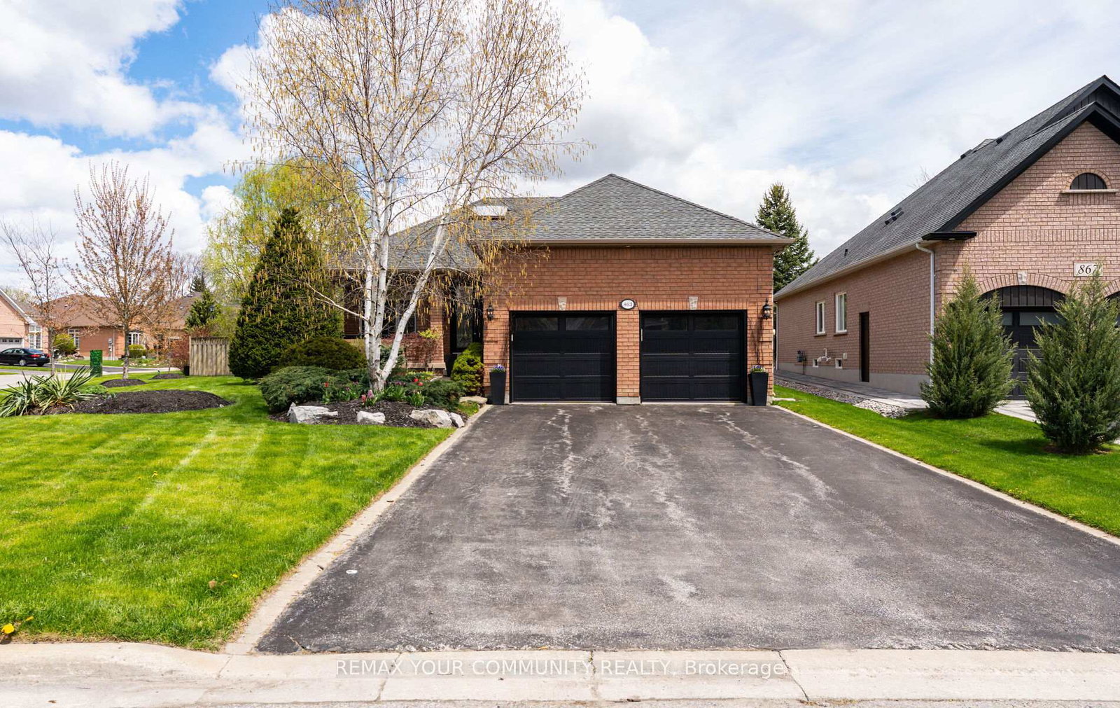 863-shadrach-drive-newmarket-ontario-n13117020
