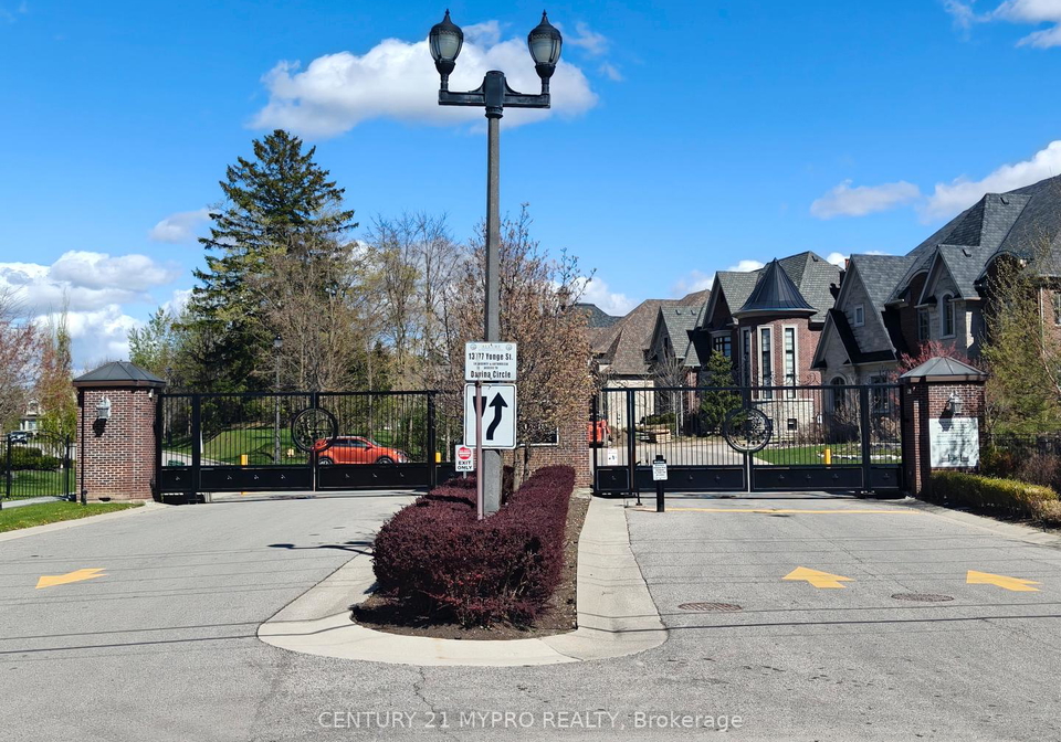 70-davina-circle-aurora-ontario-n13117518