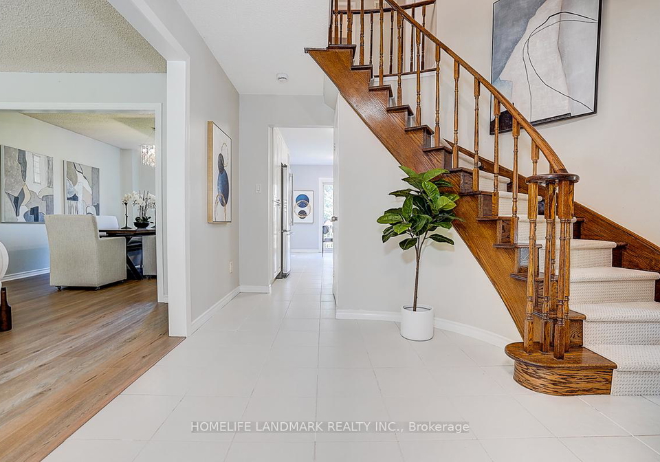 20-lippincott-court-richmond-hill-ontario-n13120472