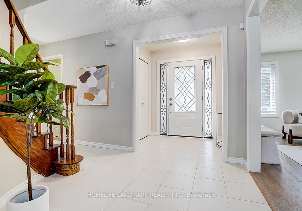 20-lippincott-court-richmond-hill-ontario-n13120472