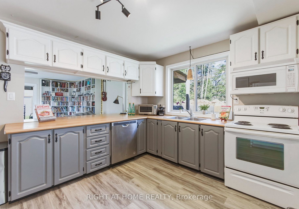 2432-wallace-avenue-innisfil-ontario-n13120580