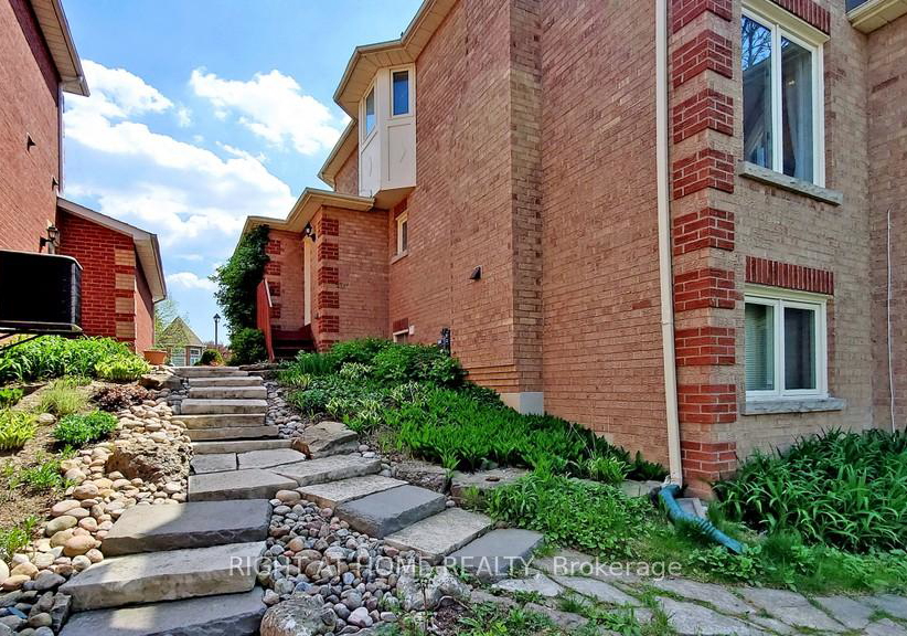 95-lensmith-drive-aurora-ontario-n13120894