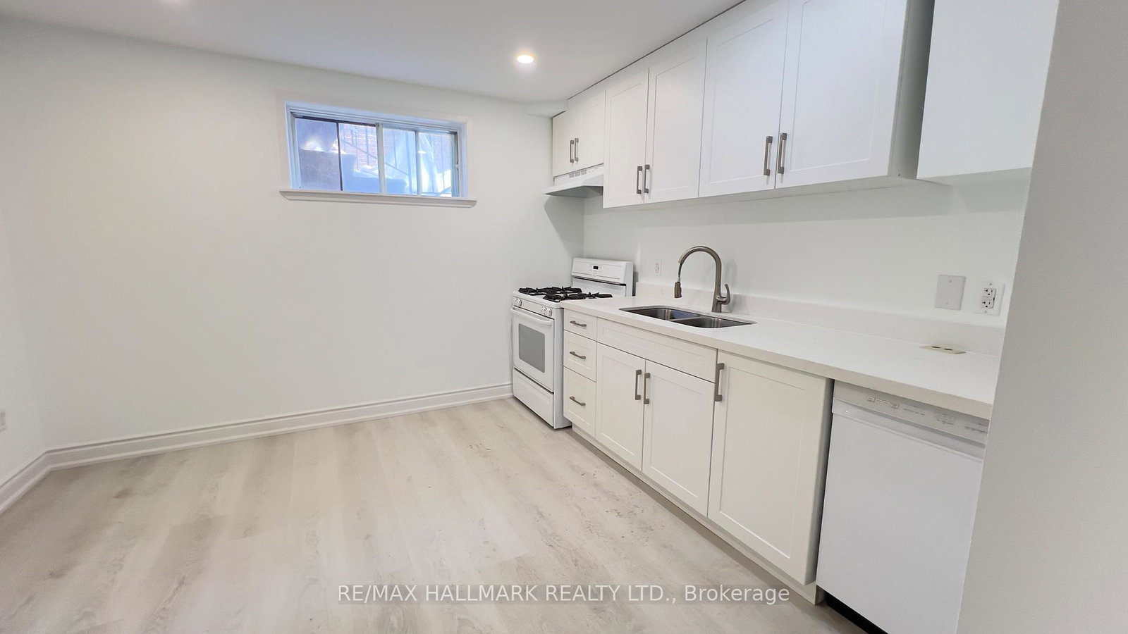131-southview-drive-vaughan-ontario-n13121192