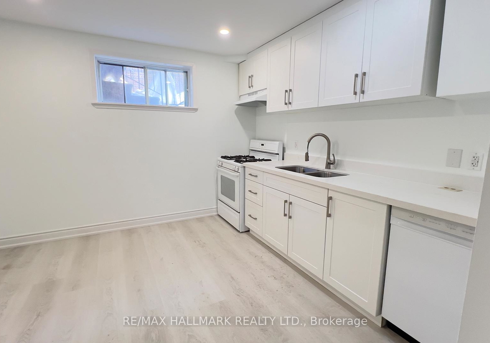 131-southview-drive-vaughan-ontario-n13121192
