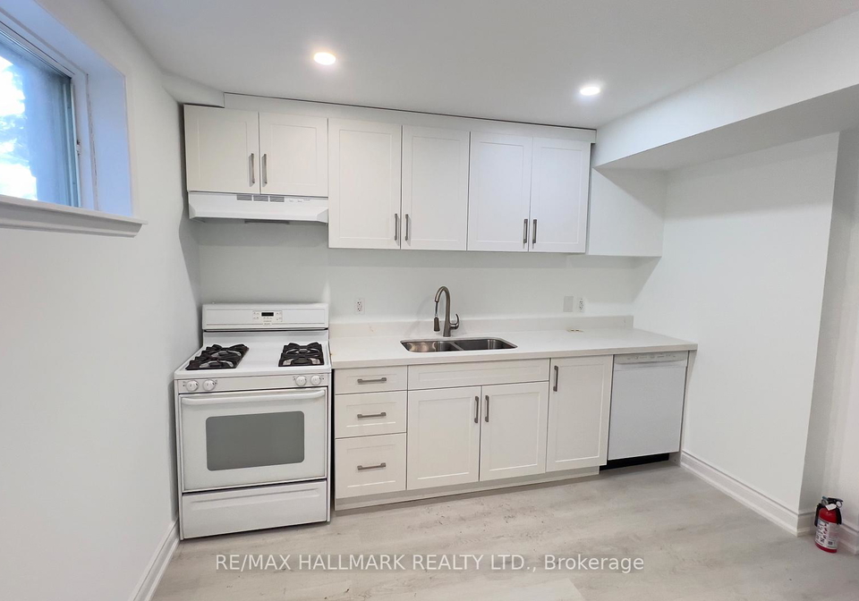 131-southview-drive-vaughan-ontario-n13121192