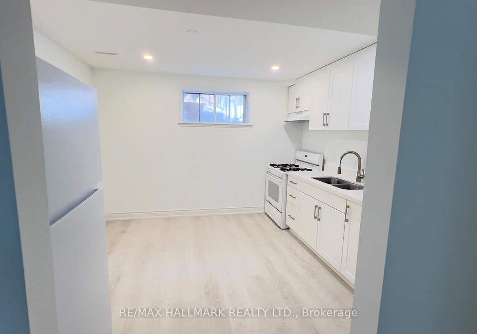 131-southview-drive-vaughan-ontario-n13121192
