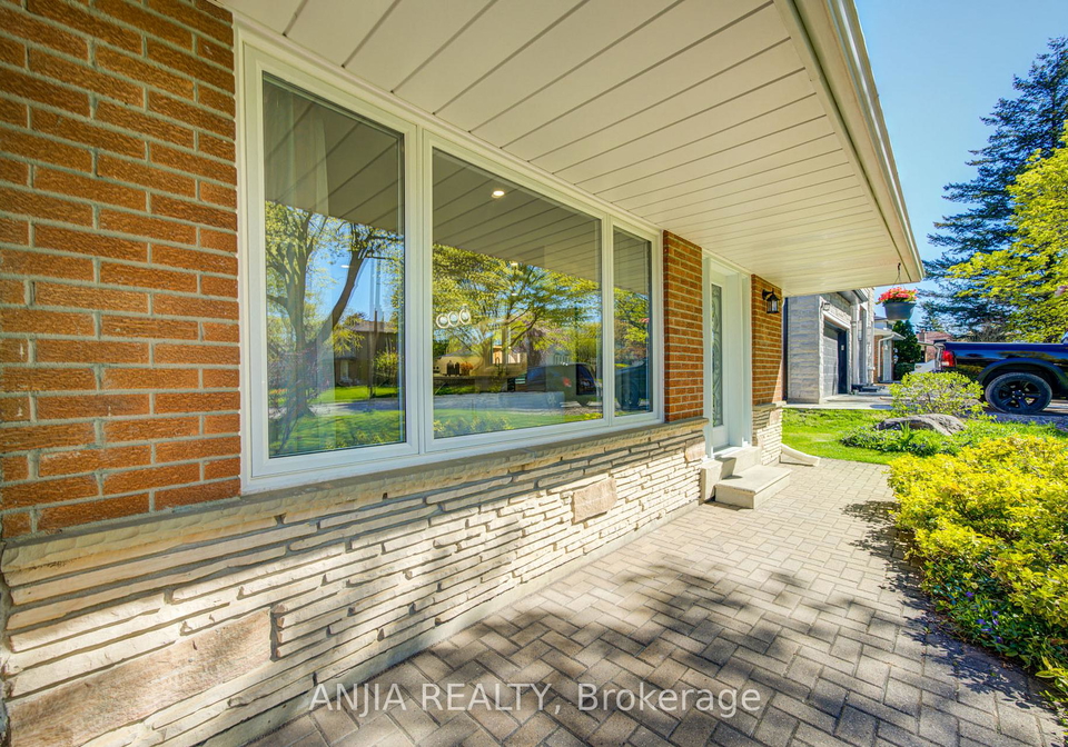 80-southdale-drive-markham-ontario-n13121476