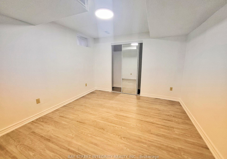 lower-37-sandham-crescent-markham-ontario-n13121730