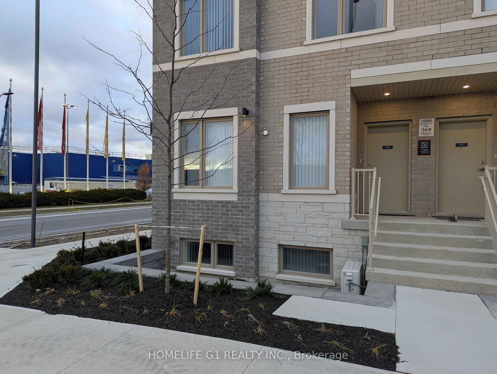 150-honeycrisp-crescent-vaughan-ontario-n13122898